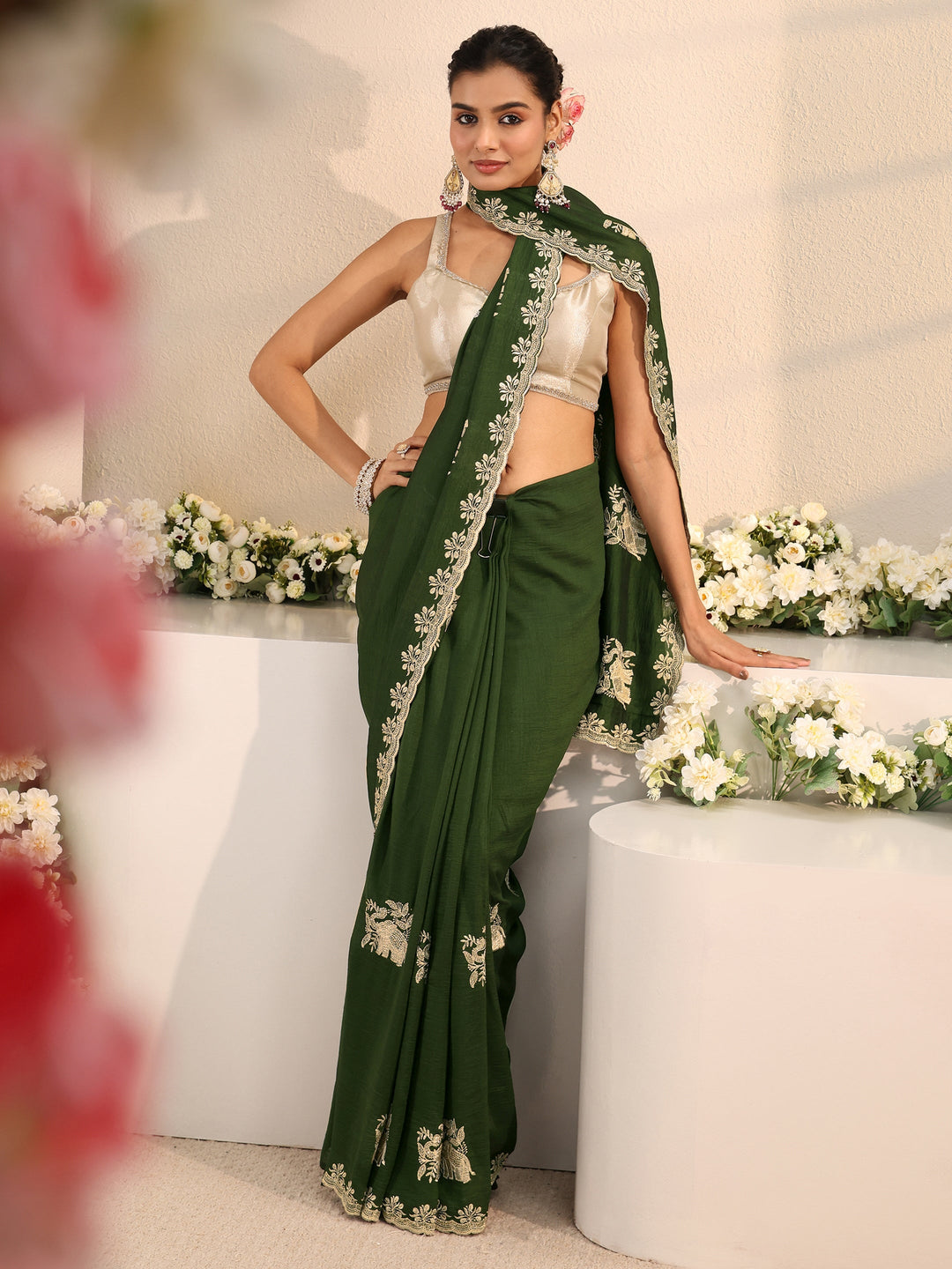Green Ethnic Embroidered Silk Blend Saree With Unstitched Blouse Piece