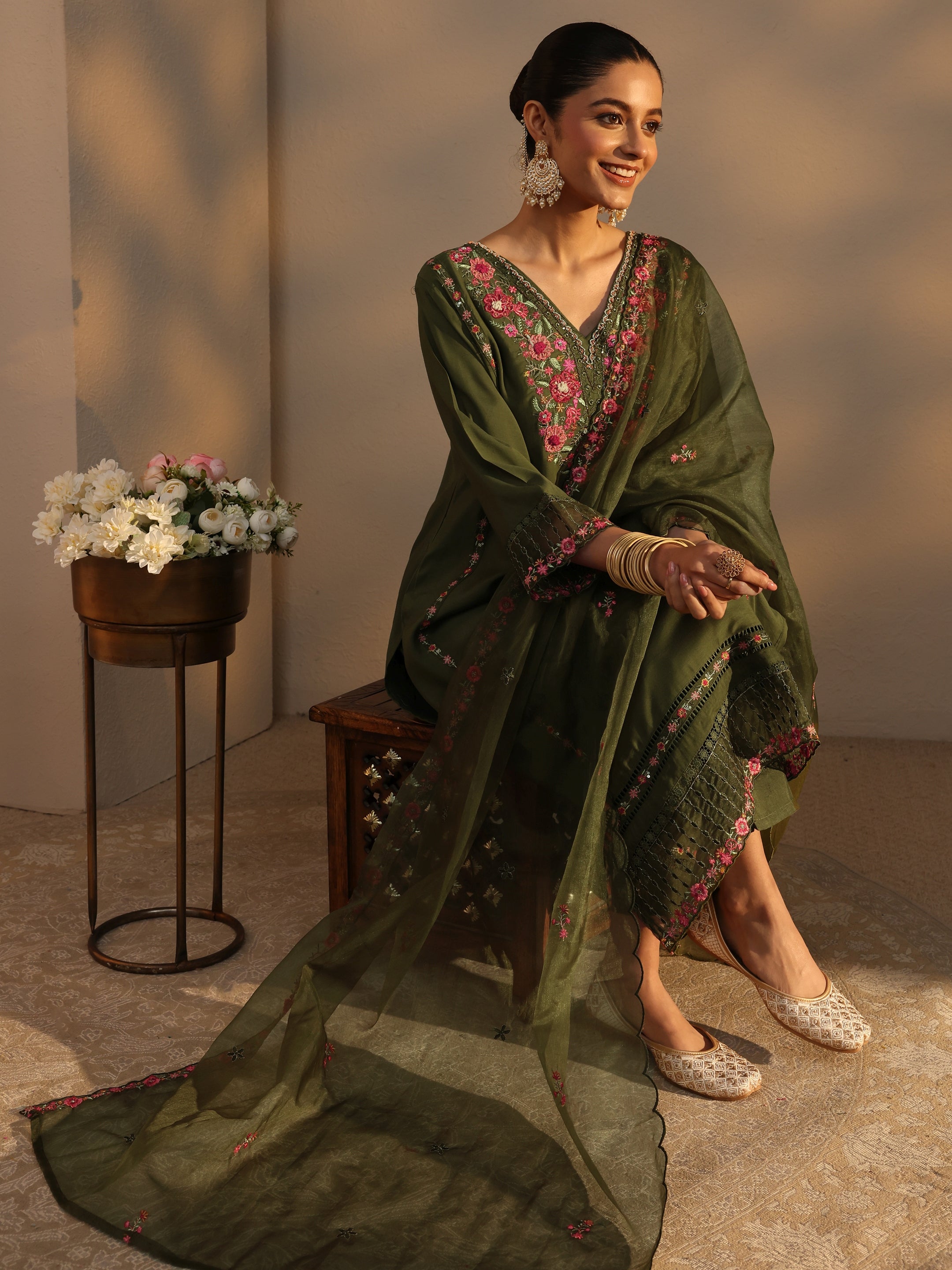 libas Green Ethnic Embroidered Silk Blend Straight Suits Set With Dupatta-picture-27
