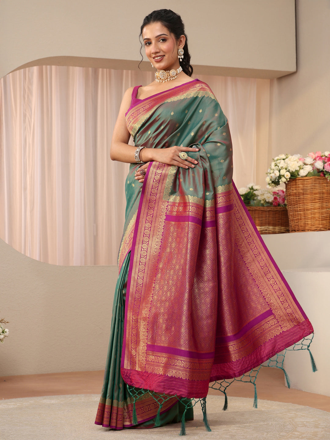 Green Ethnic Motif Self Design Silk Blend Saree