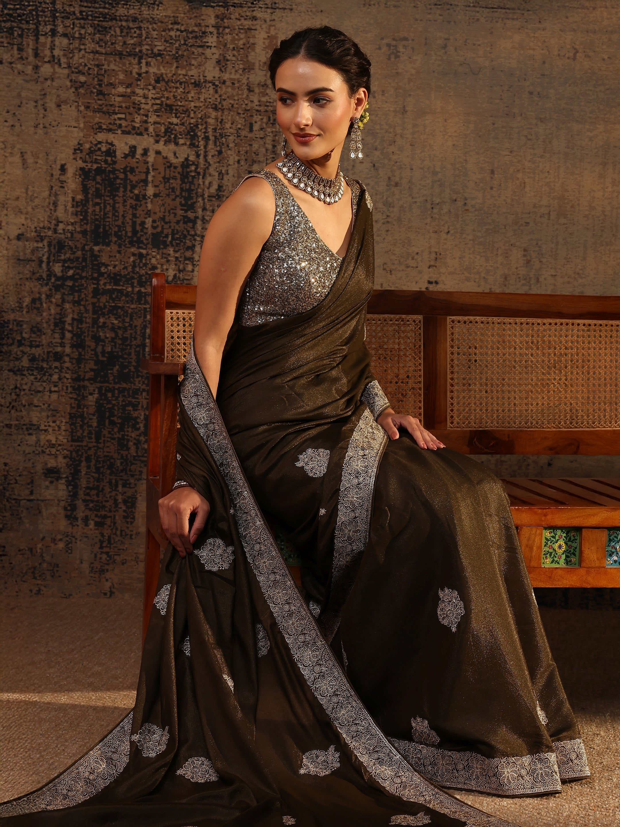 libas Green Ethnic Motifs Embellished Satin Saree With Unstitched Blouse Piece-picture-23
