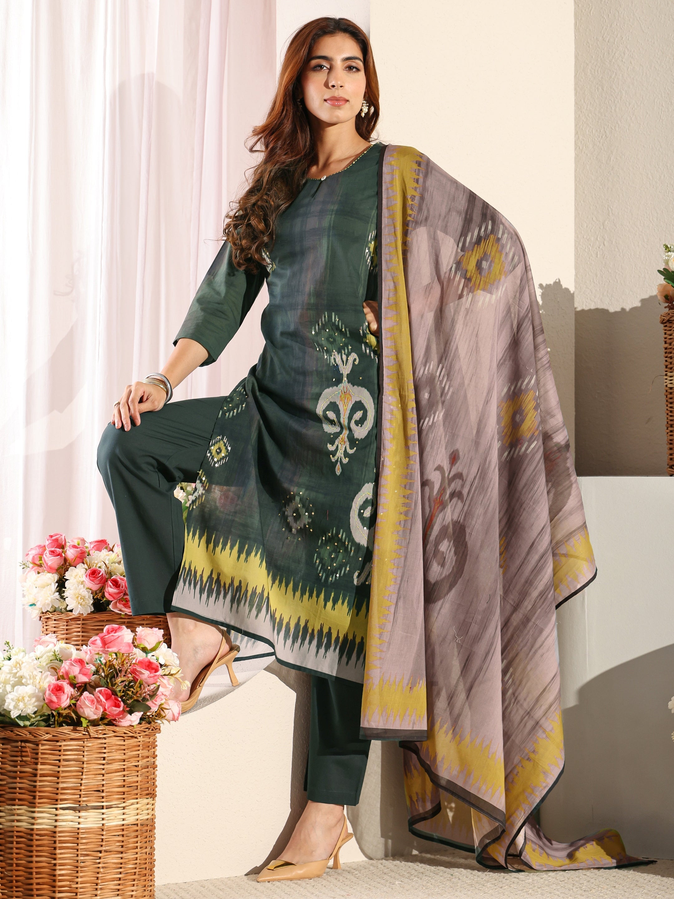 Green Ethnic Printed Cotton Blend Straight Suit Set with Dupatta-image-45