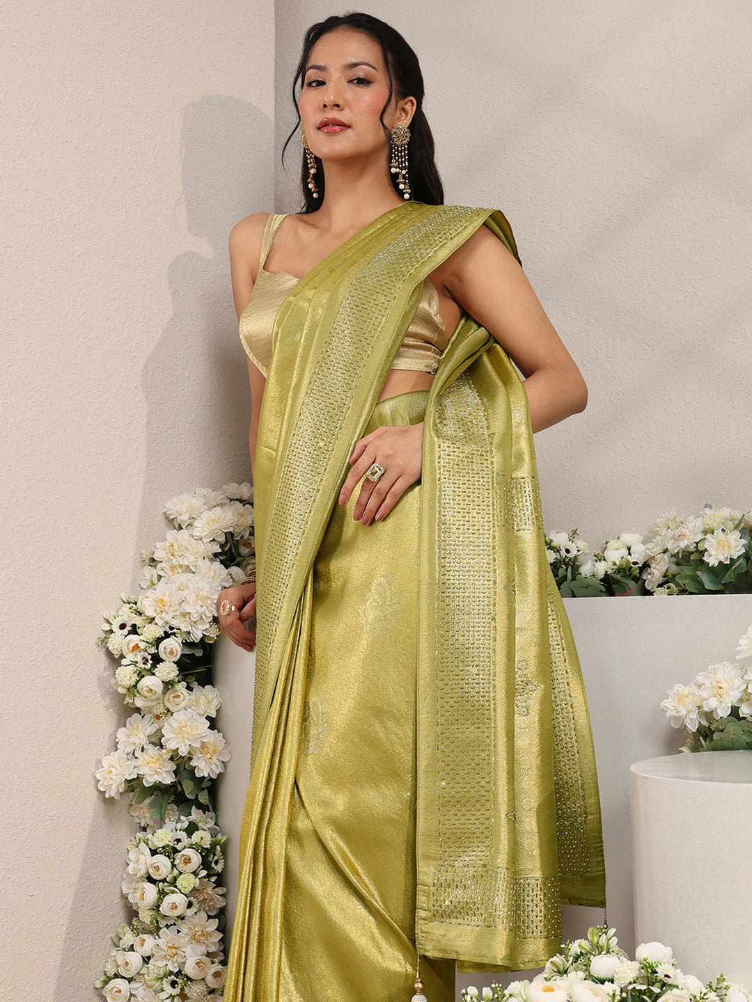 Green Ethnic Woven Design Silk Blend Saree With Unstitched Blouse Piece