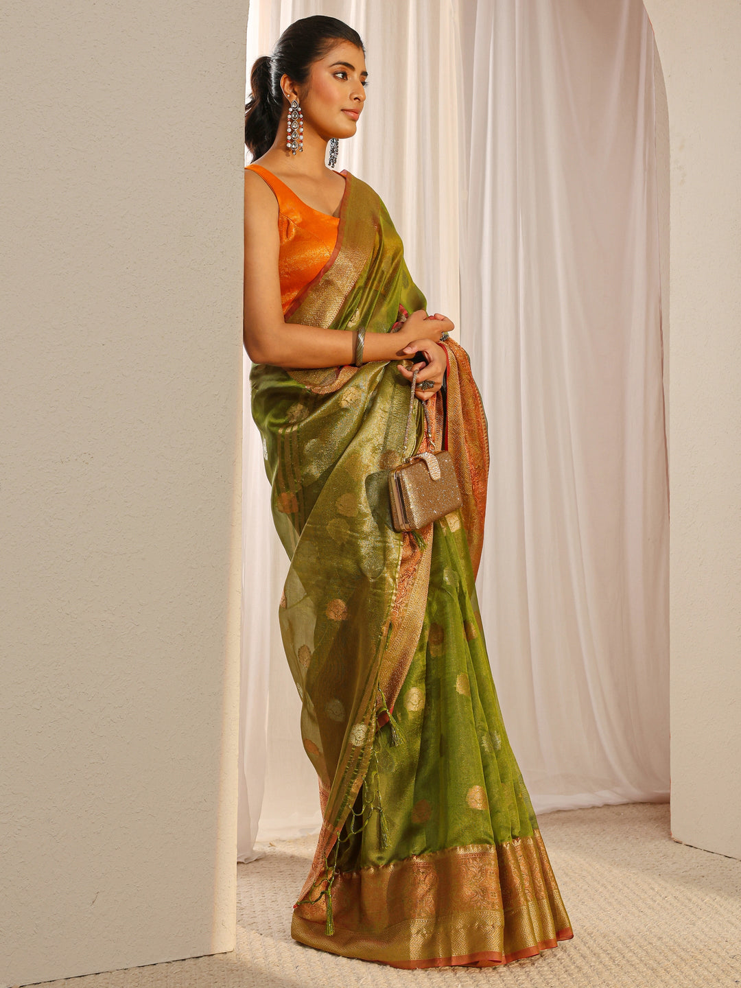 Green Ethnic Woven Design Silk Blend Saree With Unstitched Blouse Piece