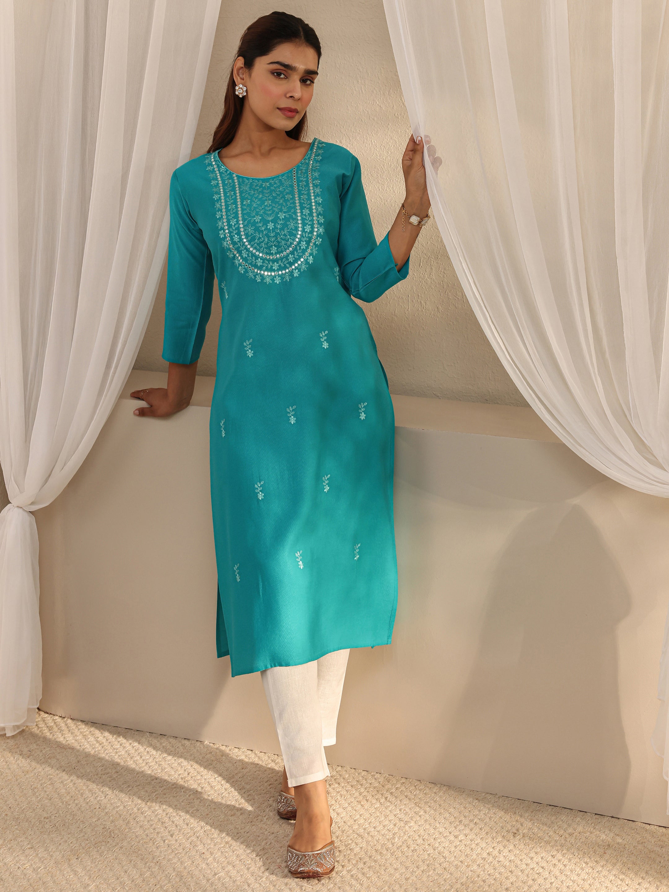 Green Floral Embroidered Silk Blend Straight Kurta-image-6