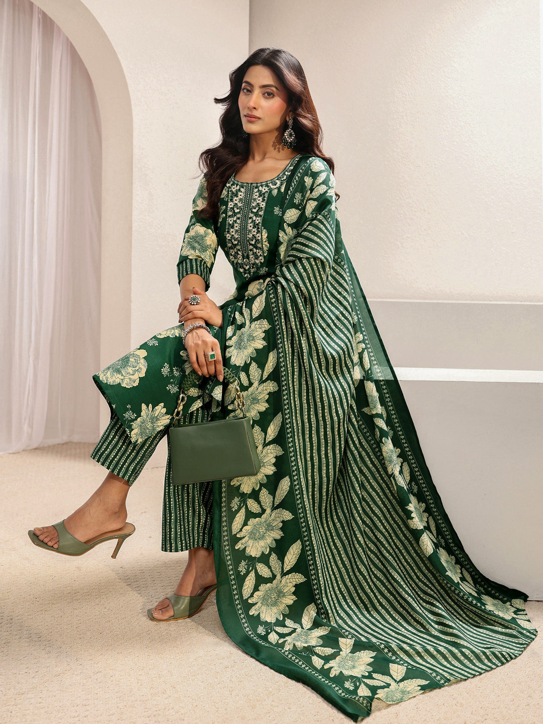 Green Floral Printed Cotton Blend Straight Suit Set With Dupatta 