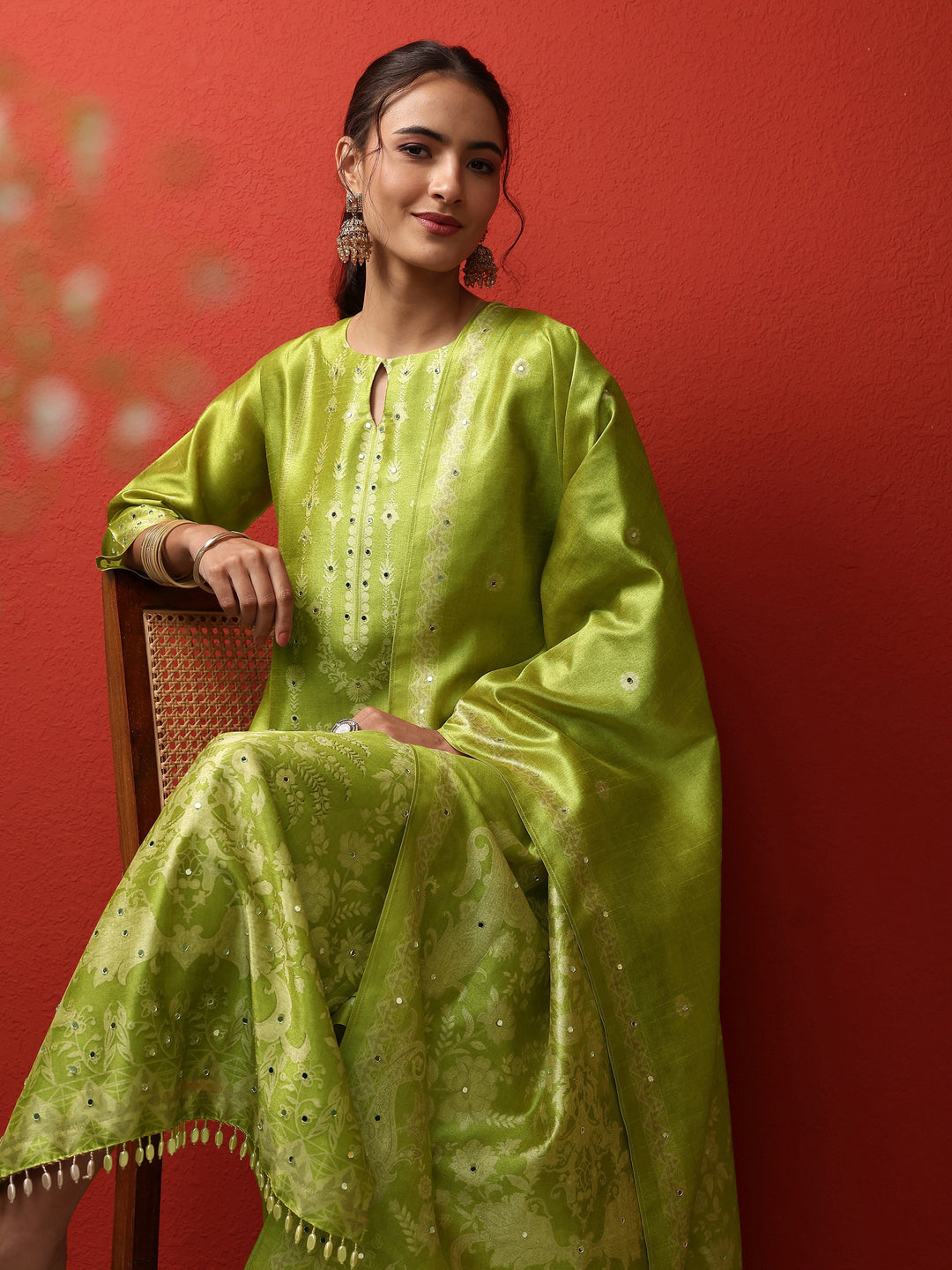  Green Floral Printed Silk Blend Straight Suit Set With Dupatta 