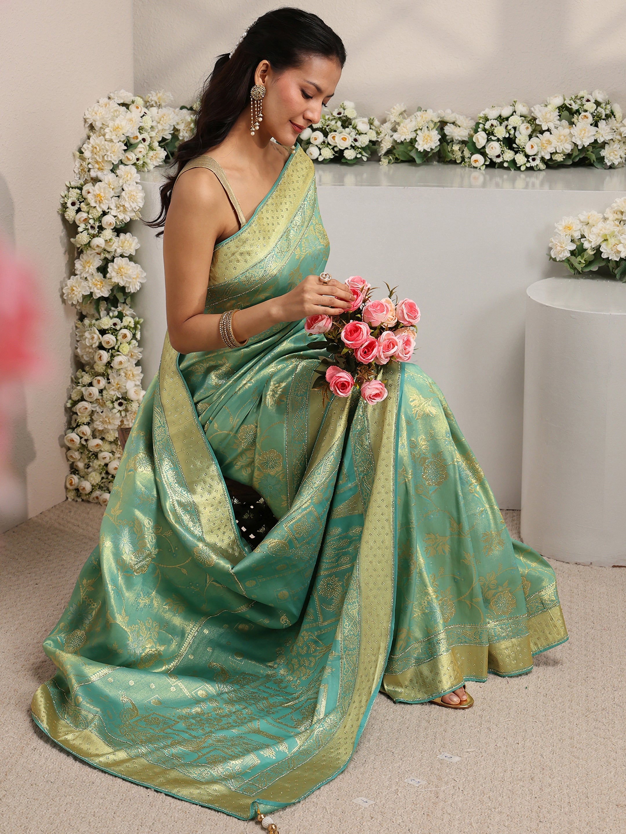 libas Green Floral Woven Design Silk Blend Saree With Unstitched Blouse Piece-picture-35