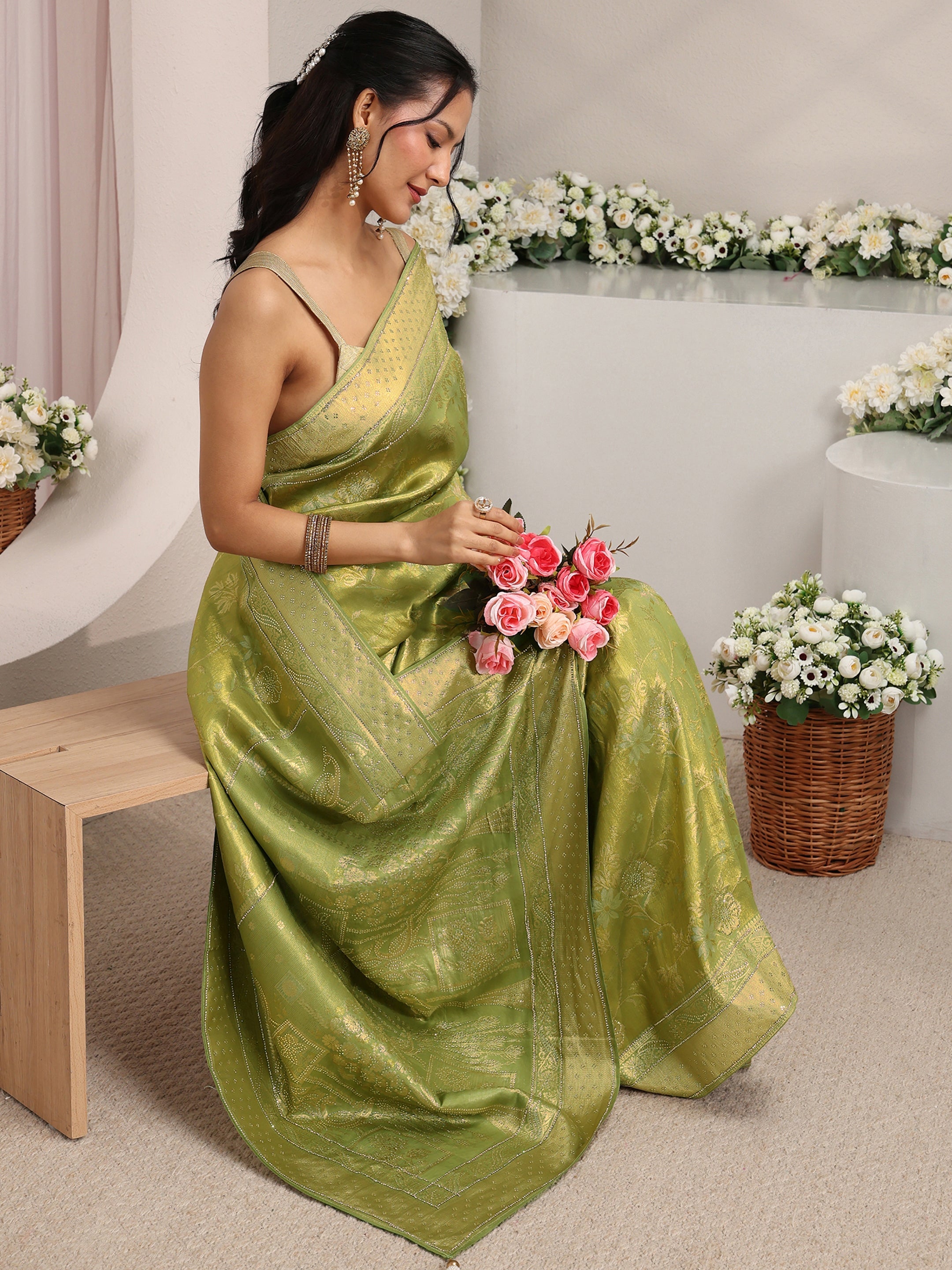 libas Green Floral Woven Design Silk Blend Saree With Unstitched Blouse Piece-picture-47