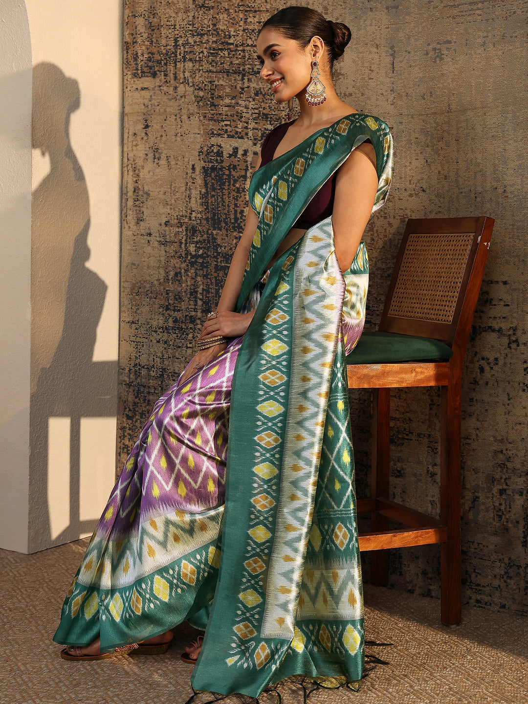 Green Ikat Printed Silk Saree With Unstitched Blouse Piece