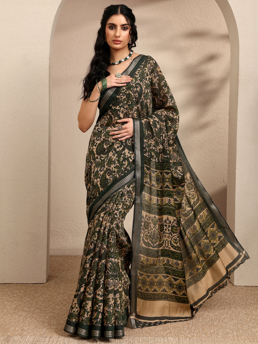  Green Paisley Printed Silk Blend Saree With Unstitched Blouse Piece 