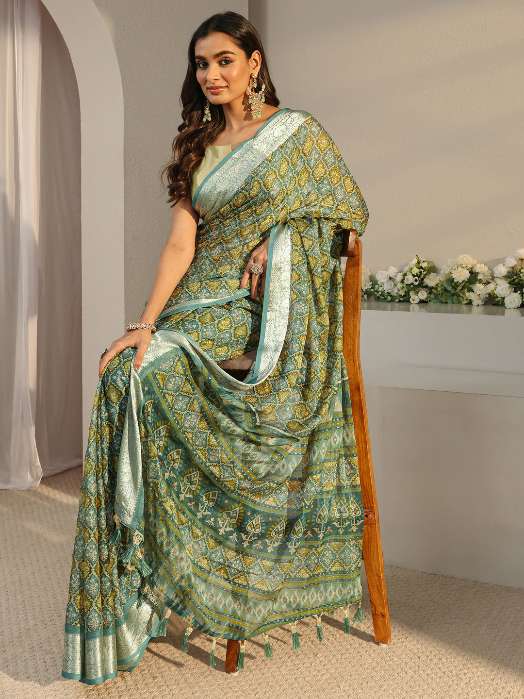 Green Printed Chiffon Saree With Unstitched Blouse Piece