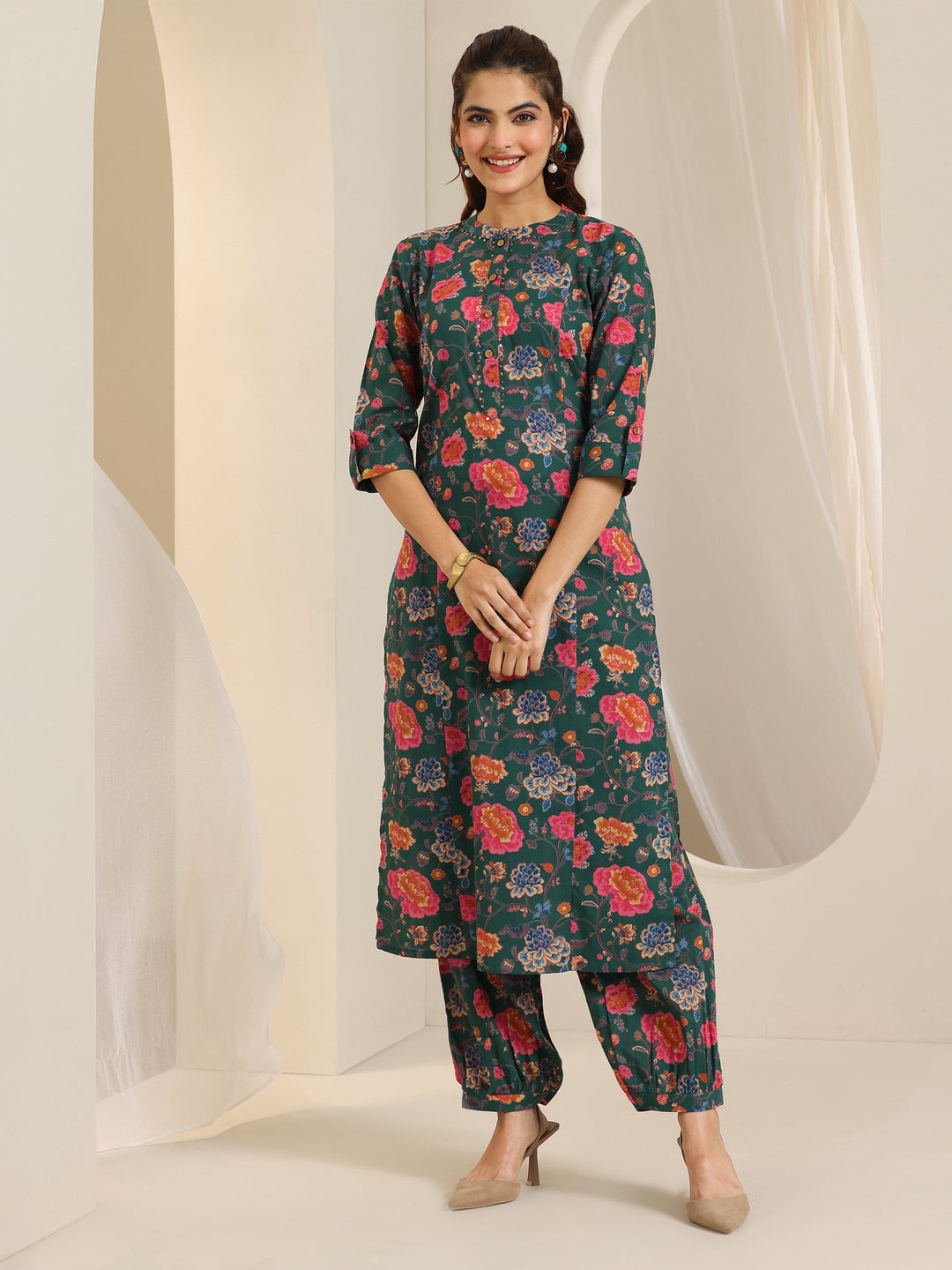  Green Printed Cotton Straight Kurta Set 