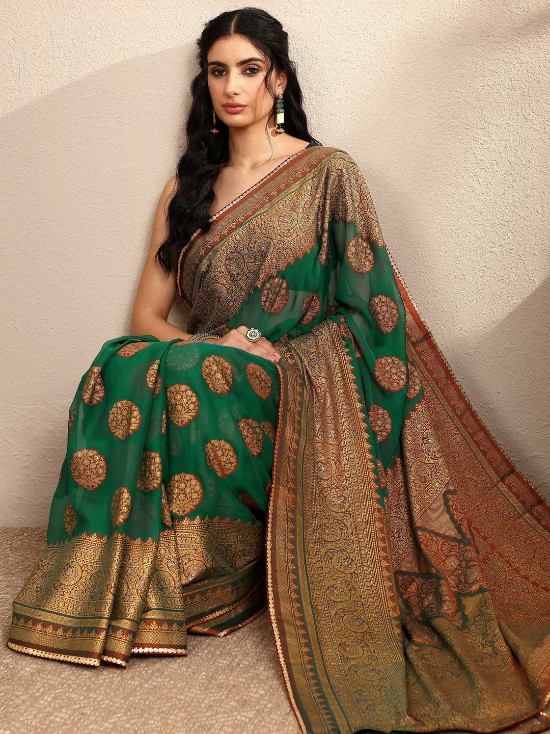  Green Printed Georgette Saree With Unstitched Blouse Piece 