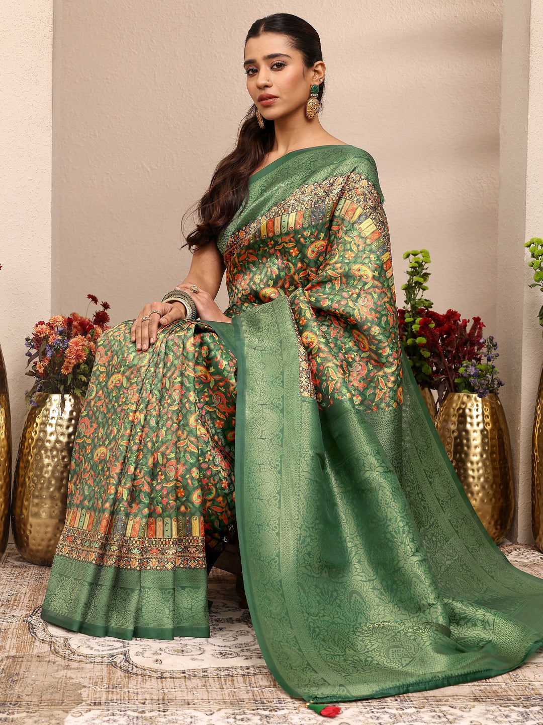 Green Printed Silk Blend Saree With Unstitched Blouse Piece