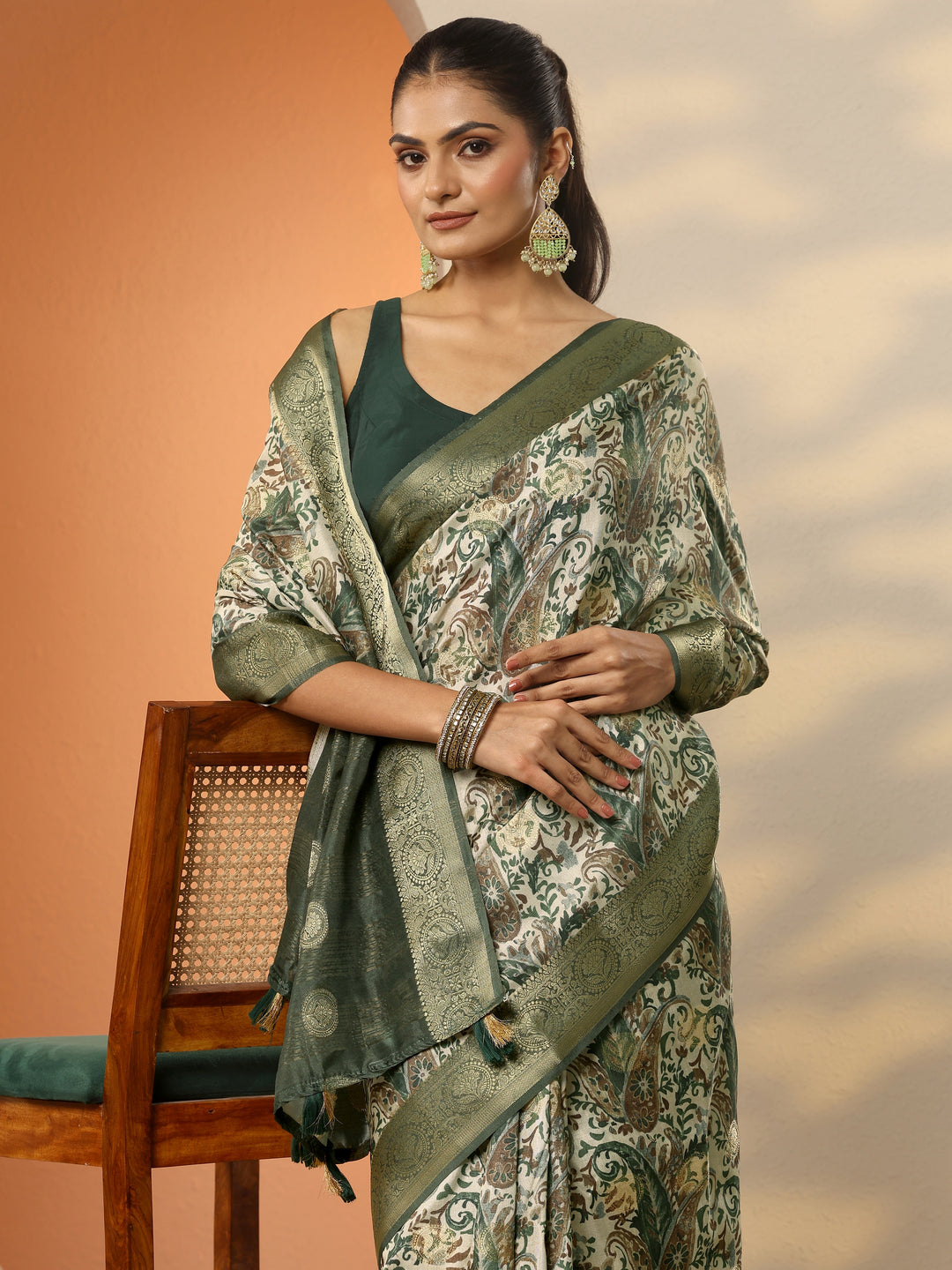  Green Printed Silk Blend Saree With Unstitched Blouse Piece 
