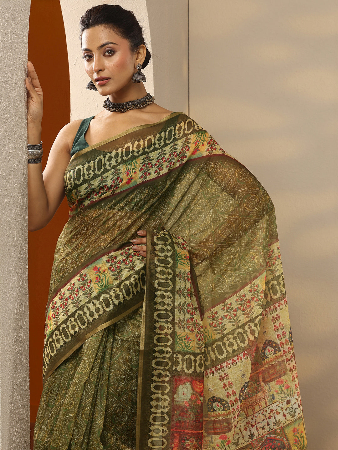  Green Printed Silk Blend Saree With Unstitched Blouse Piece 