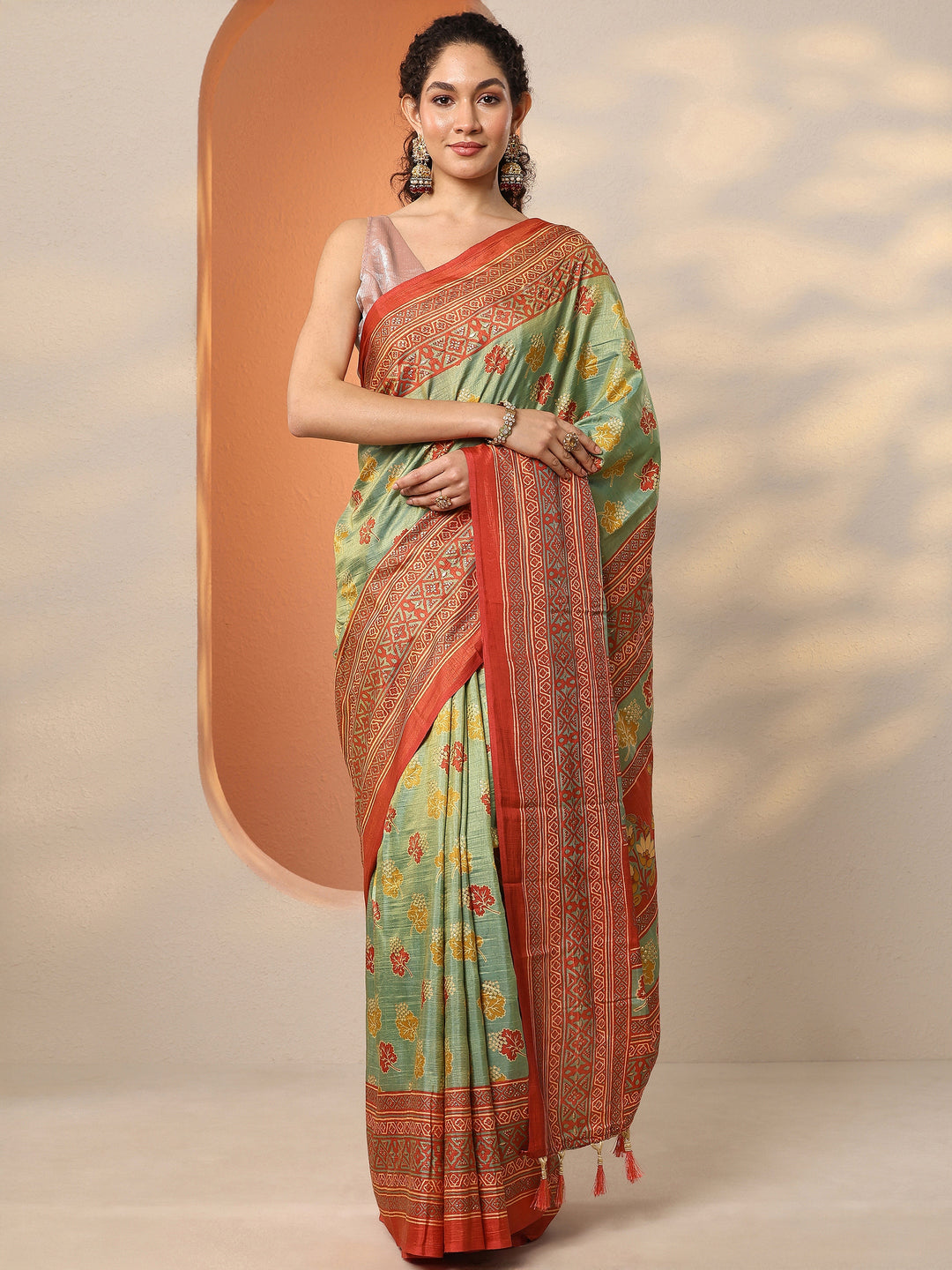 Green Printed Silk Blend Saree With Unstitched Blouse Piece
