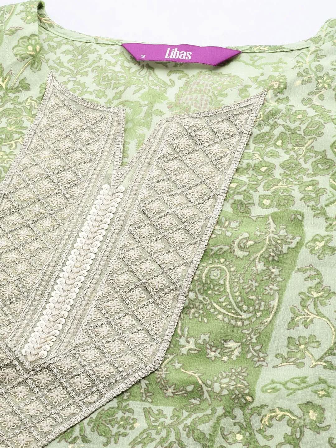 

Green Printed Silk Blend Straight Kurta With Dupatta