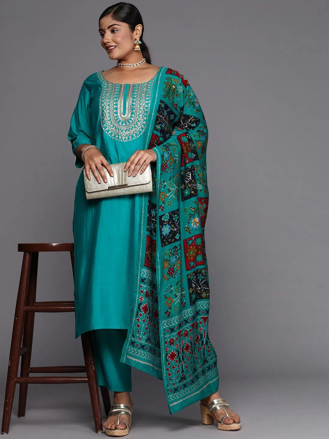 Green Printed Silk Blend Straight Kurta With Trousers & Dupatta - Libas