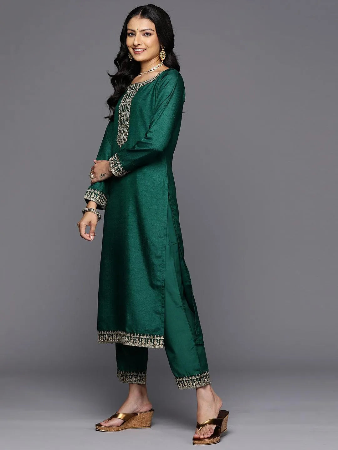 Green Printed Silk Blend Straight Kurta With Trousers & Dupatta - Libas