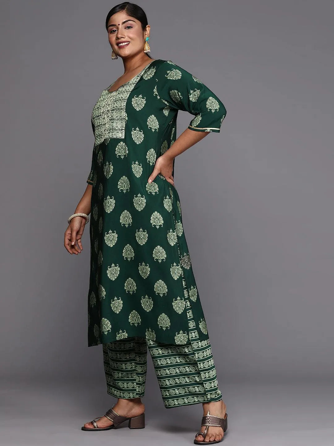 Green Printed Silk Blend Straight Kurta With Trousers & Dupatta - Libas