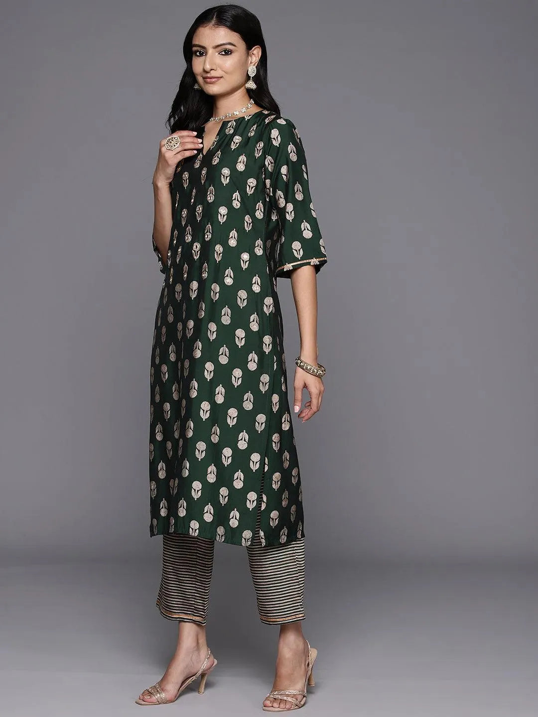 Green Printed Silk Blend Straight Kurta With Trousers & Dupatta - Libas