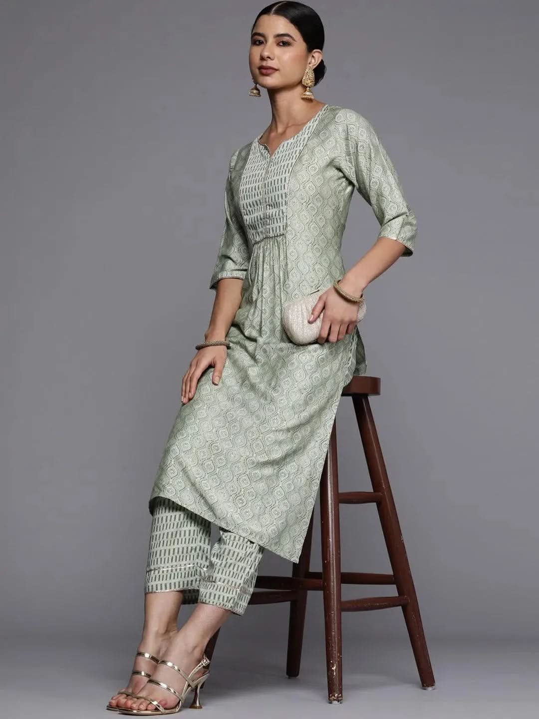 

Green Printed Silk Straight Kurta