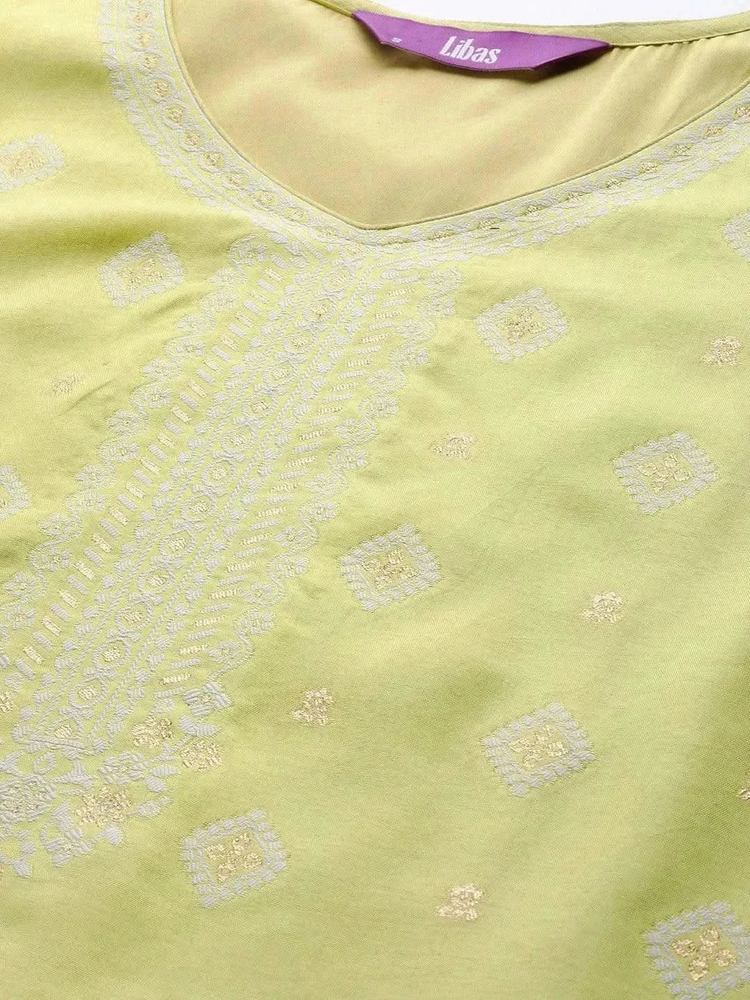 

Green Self Design Silk Blend Straight Kurta With Trousers & Dupatta