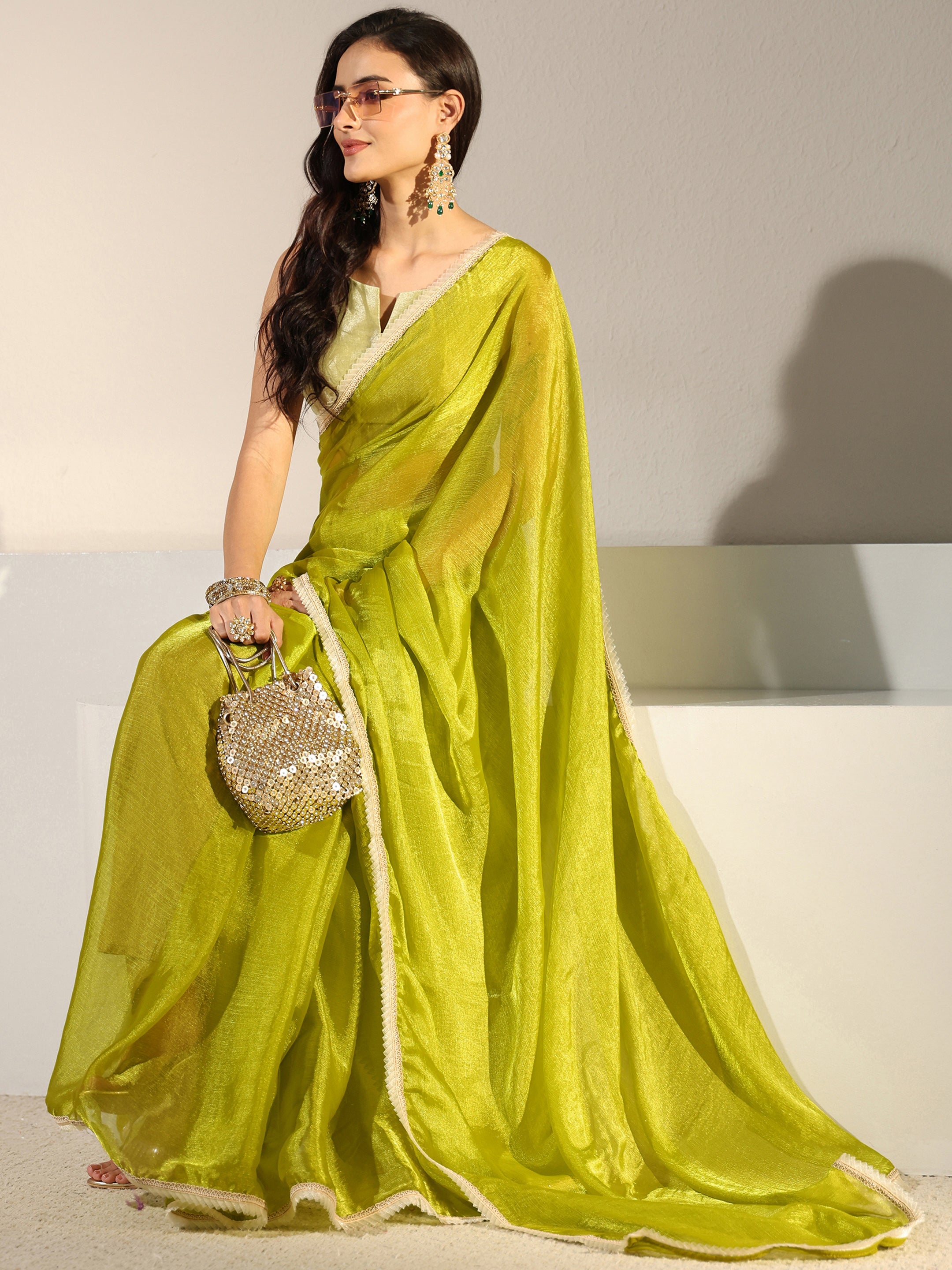libas Green Solid Chiffon Saree With Unstitched Blouse Piece-picture-12