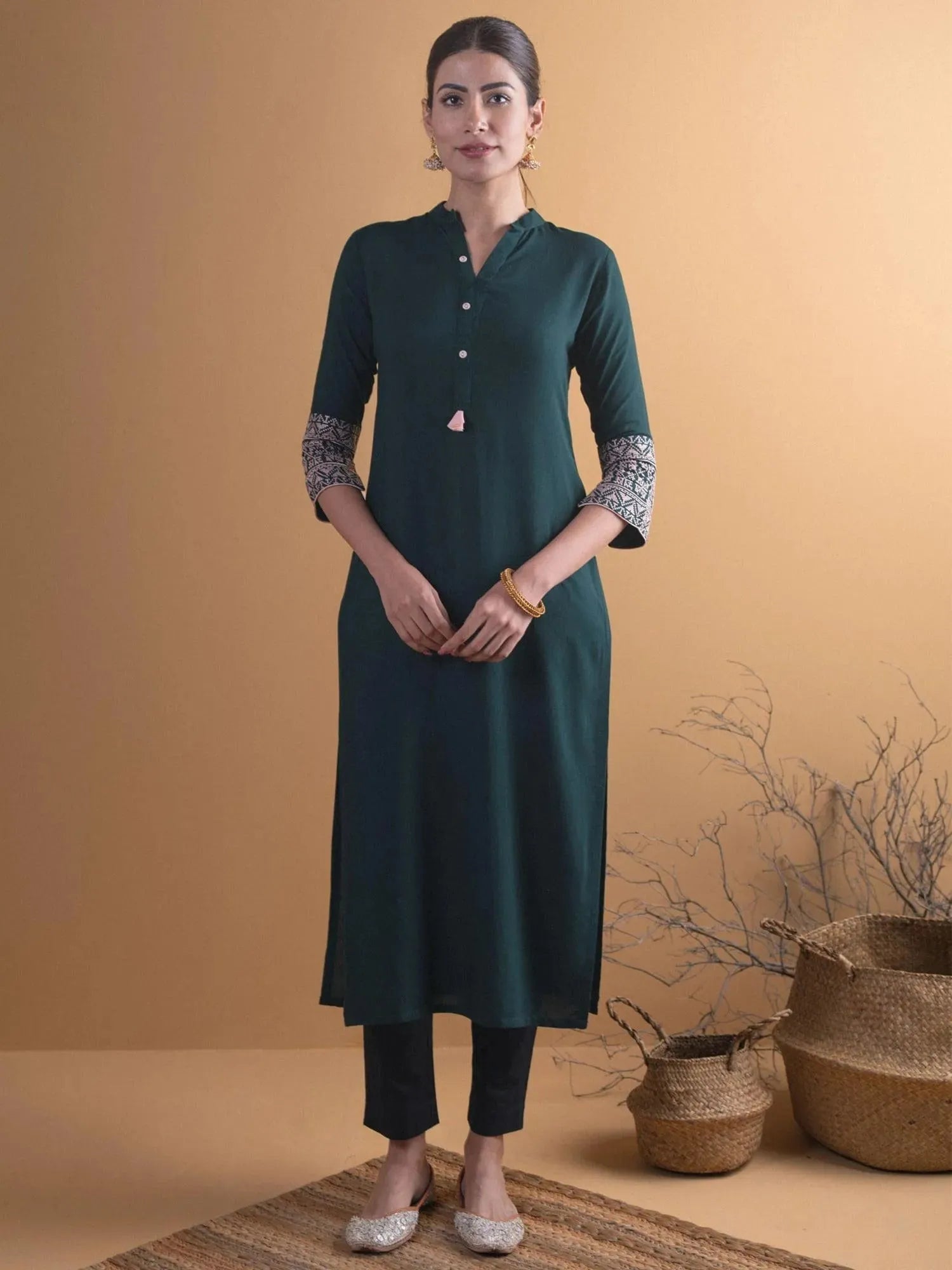 libas Green Solid Rayon Kurta-picture-18