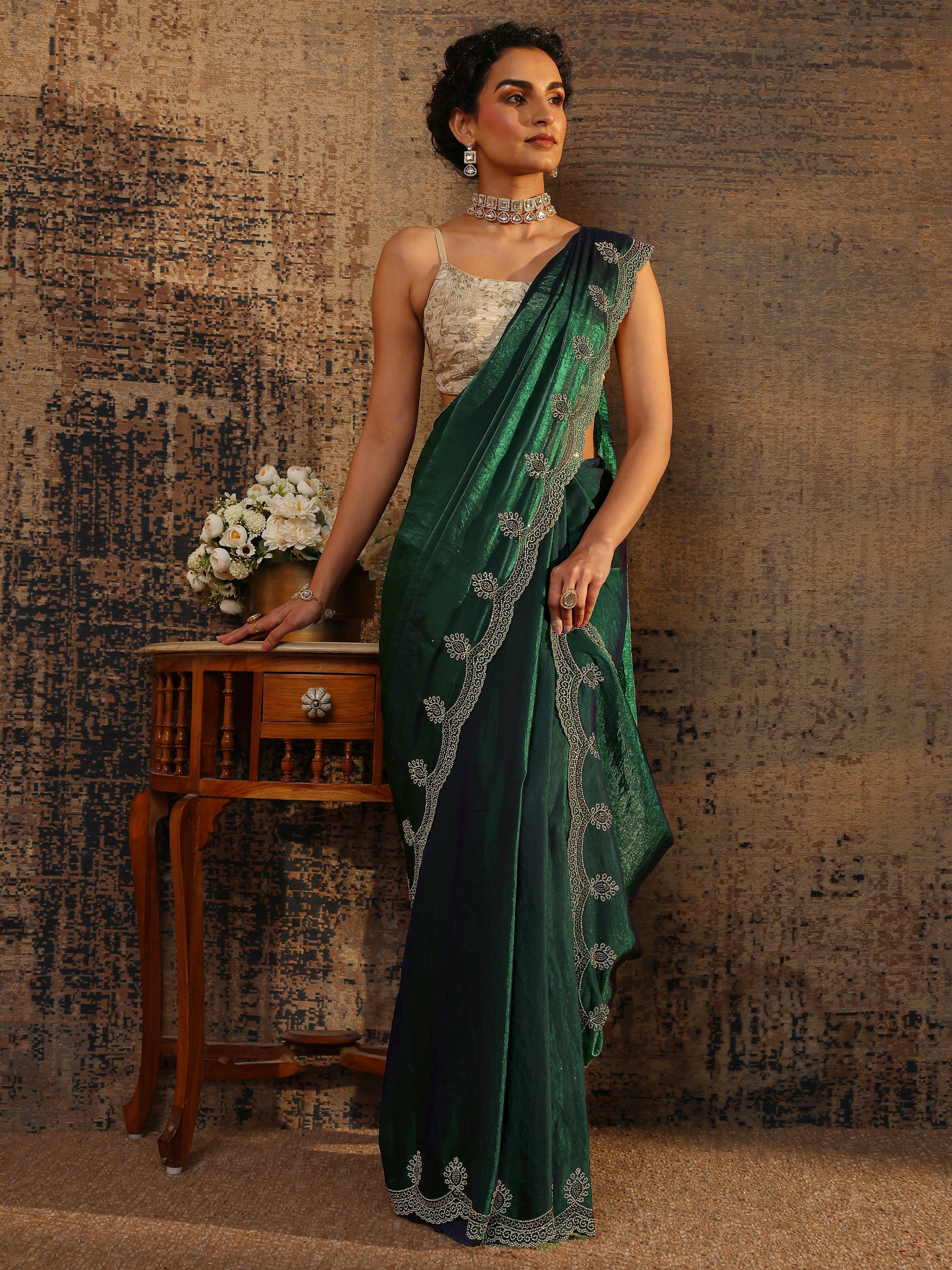 libas Green Solid Satin Saree With Unstitched Blouse Piece-picture-18