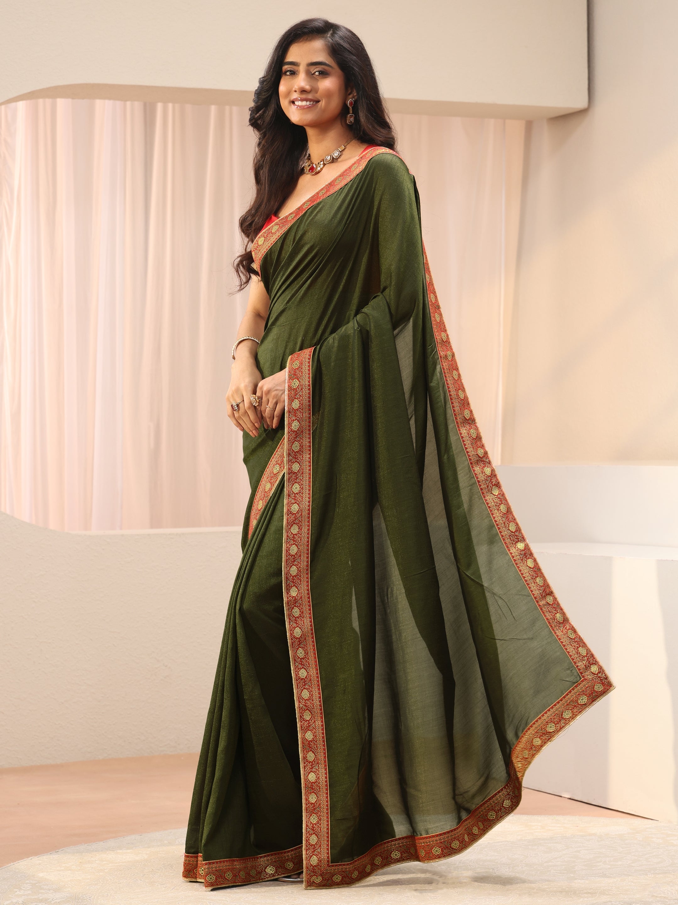 libas Green Solid Silk Blend Saree-picture-38
