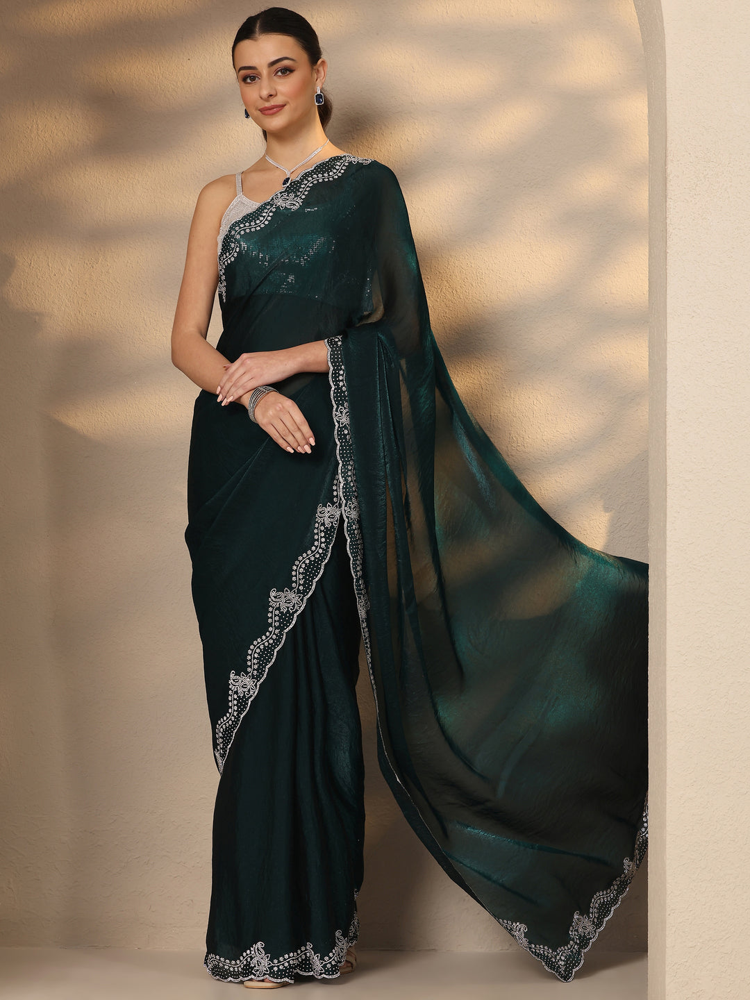  Green Solid Silk Blend Saree With Unstitched Blouse Piece 