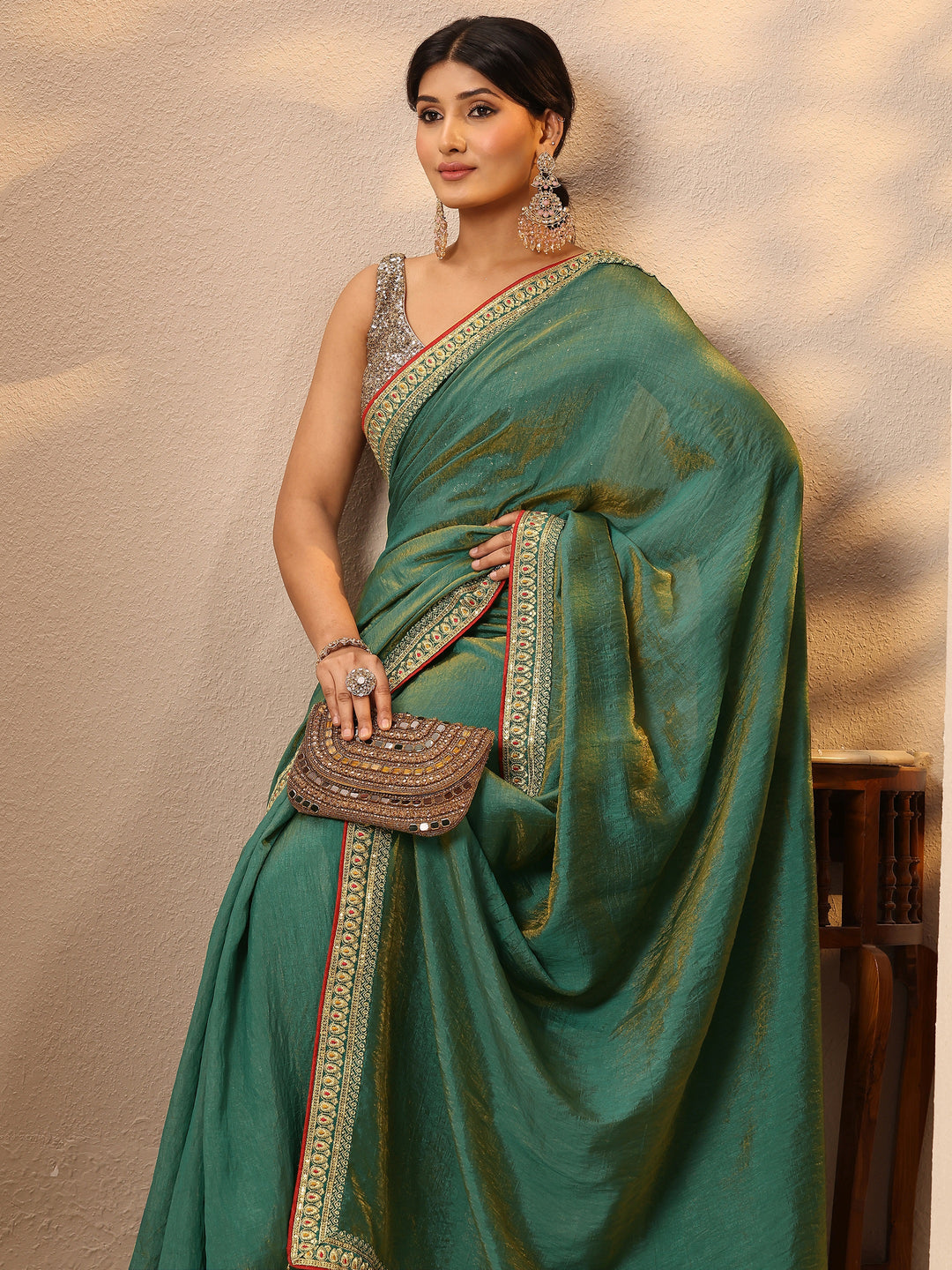  Green Solid Silk Blend Saree With Unstitched Blouse Piece 