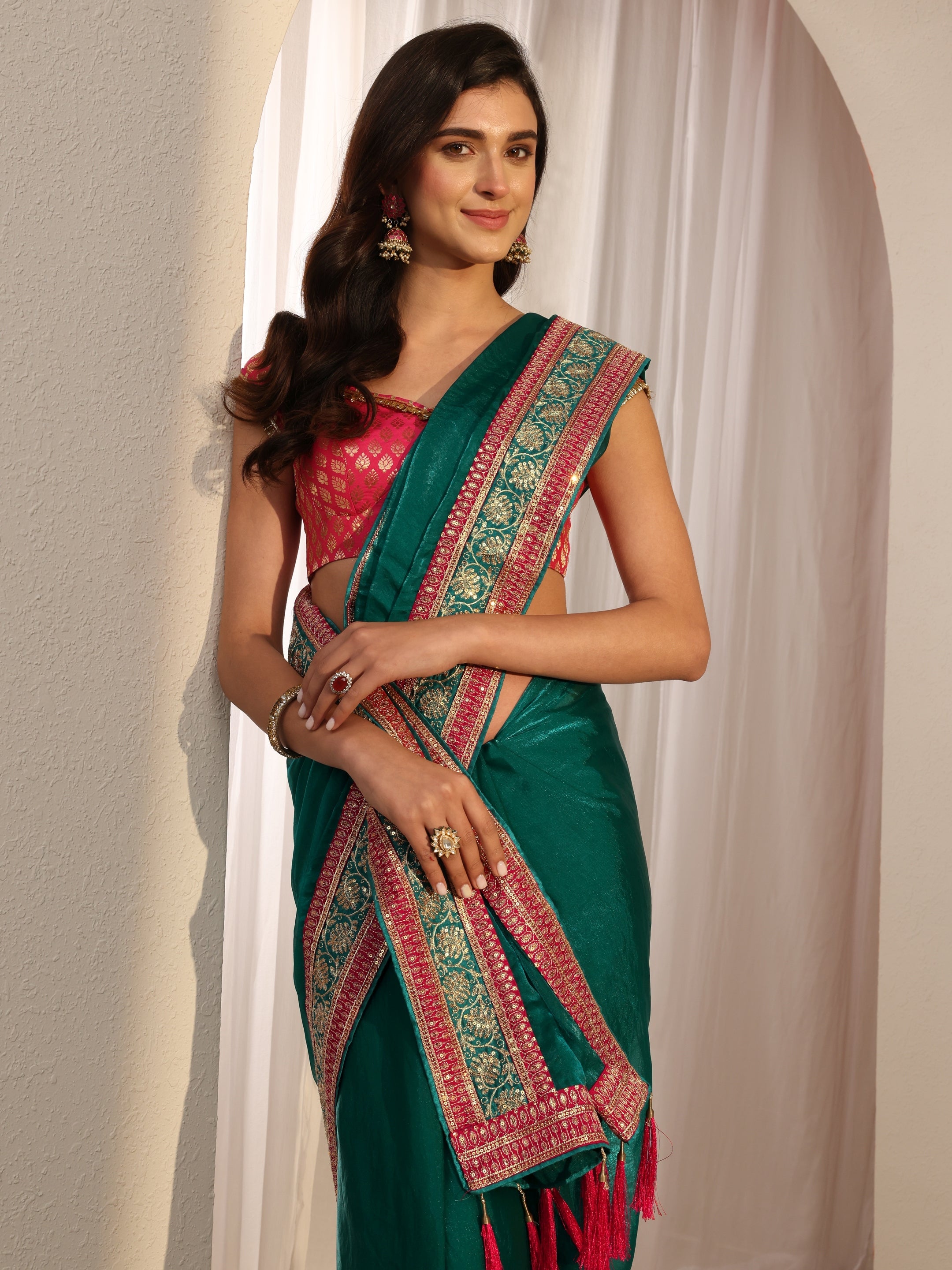 libas Green Solid Tissue Saree With Unstitched Blouse Piece-picture-15