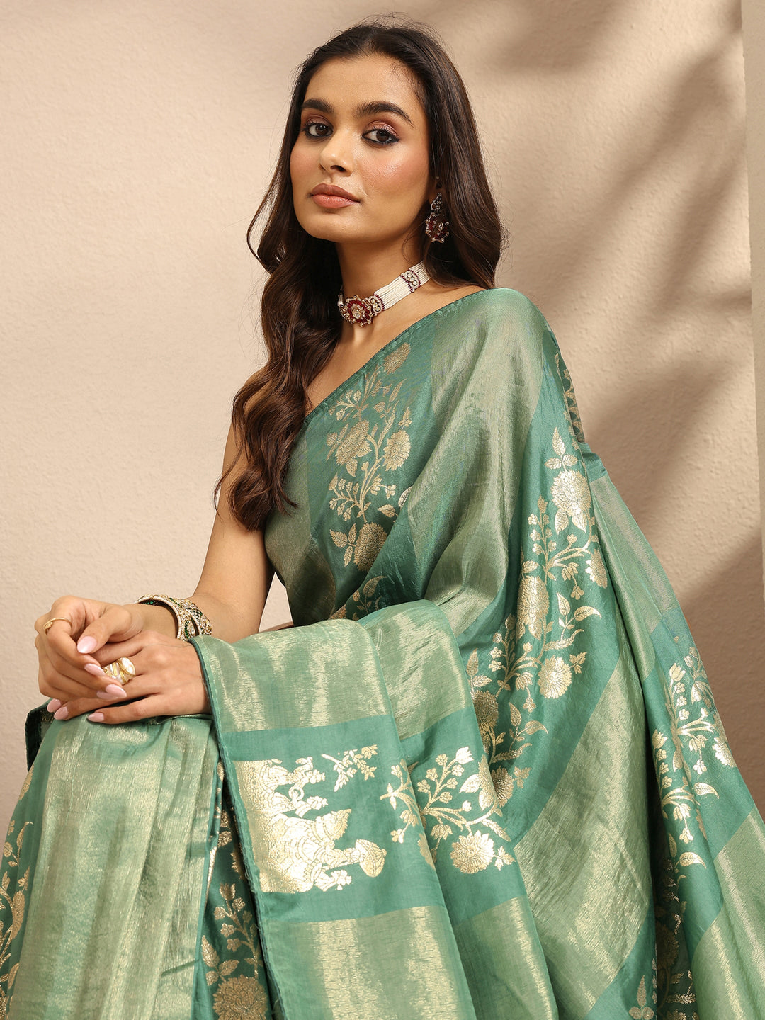 Green Woven Design Banarsi Silk Blend Saree With Unstitched Blouse Piece