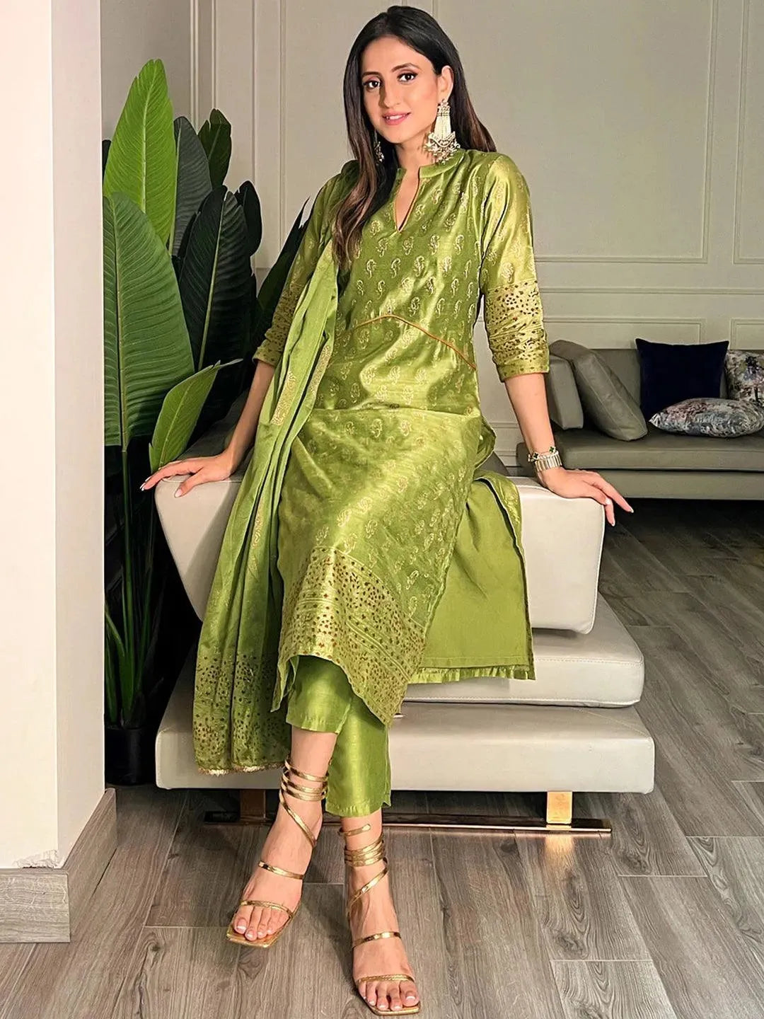 Green Woven Design Chanderi Silk Straight Kurta With Dupatta