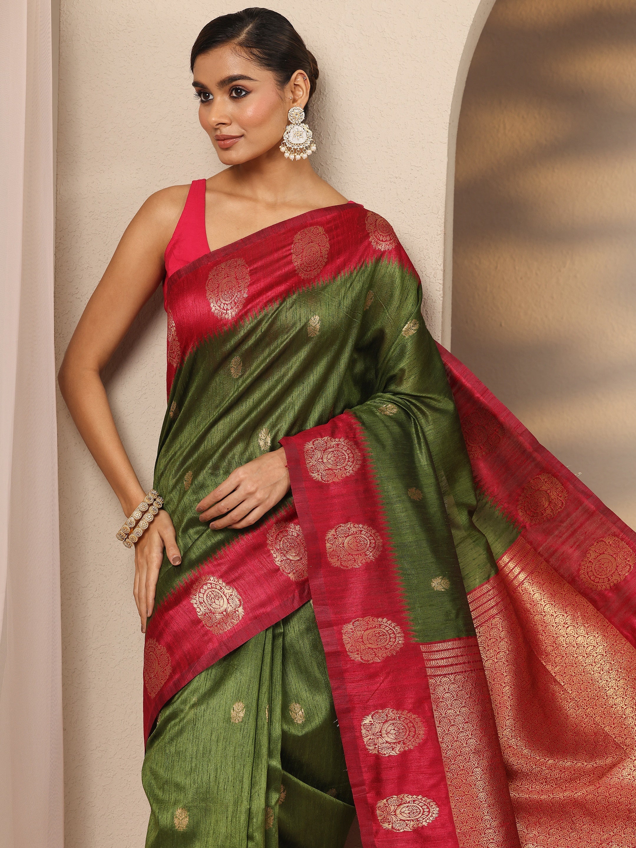 libas Green Woven Design Silk Blend Saree With Unstitched Blouse Piece-picture-62