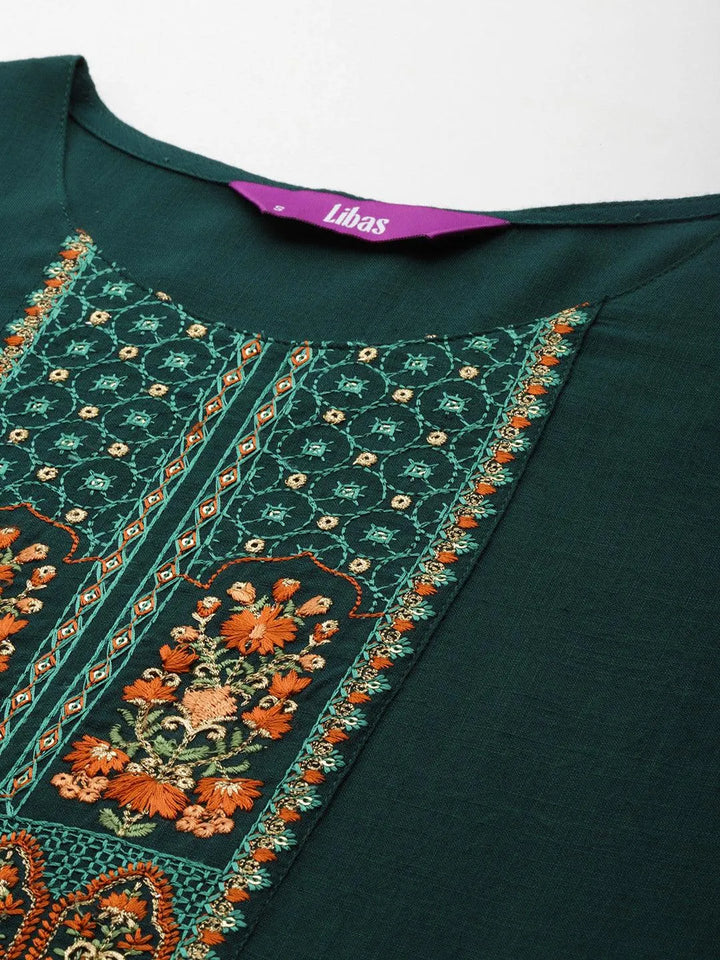 Green Yoke Design Rayon Straight Kurta - Libas