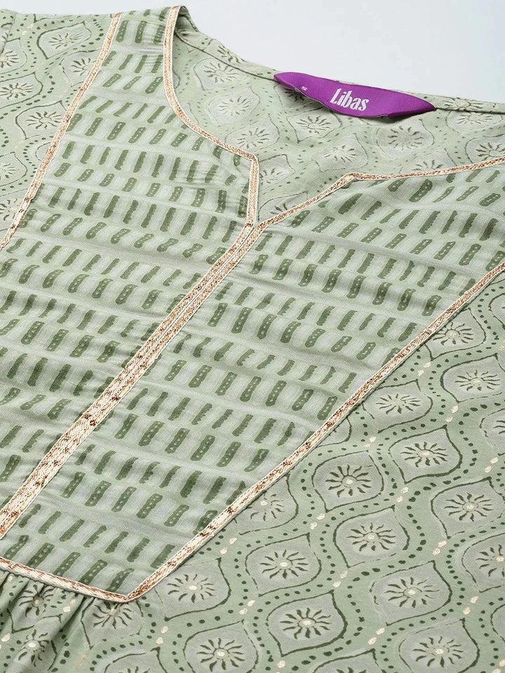 Green Yoke Design Silk Blend Straight Suit Set - Libas