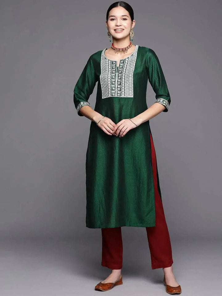 Green Yoke Design Silk Straight Kurta - Libas