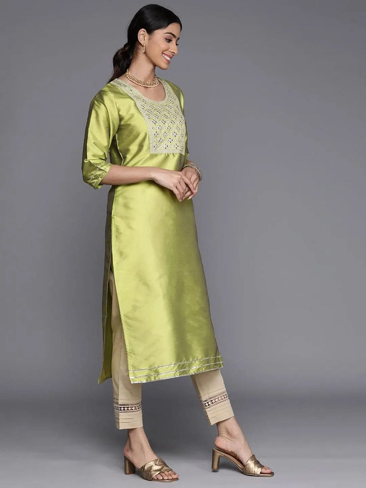 Green Yoke Design Silk Straight Kurta - Libas