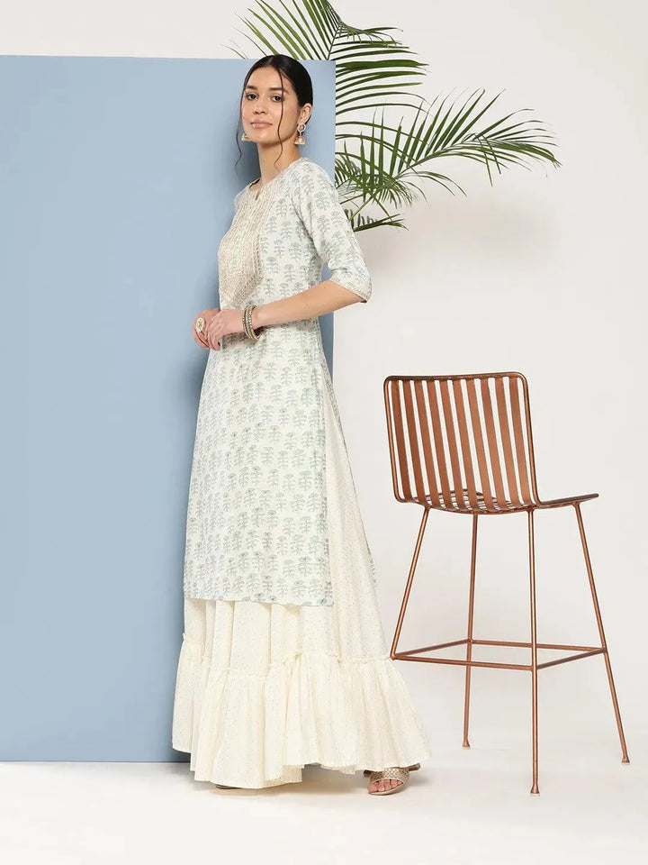 Green Yoke Design Silk Straight Kurta - Libas
