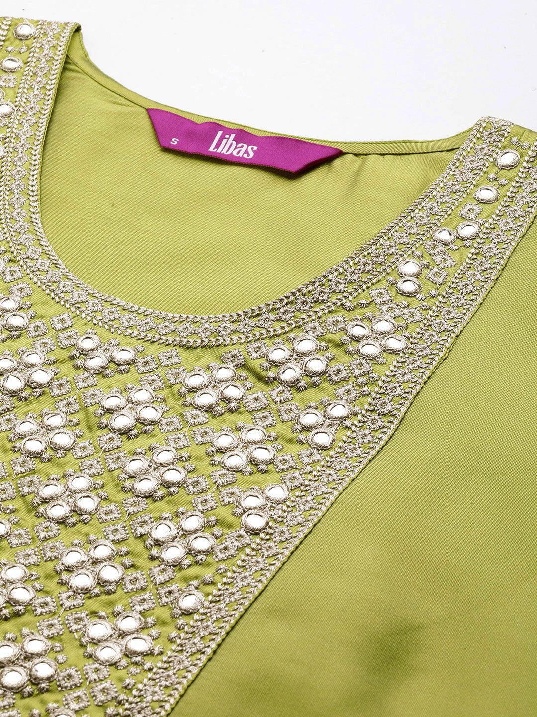 Green Yoke Design Silk Straight Kurta - Libas