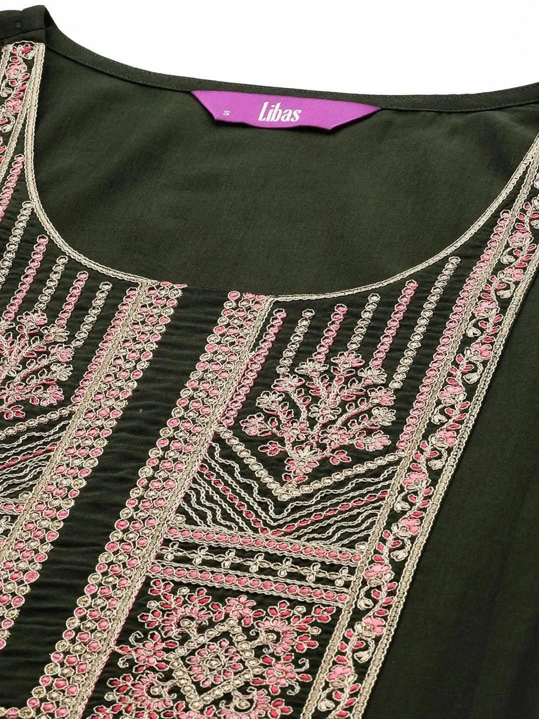 Green Yoke Design Silk Design Suit Set With Trousers - Libas 