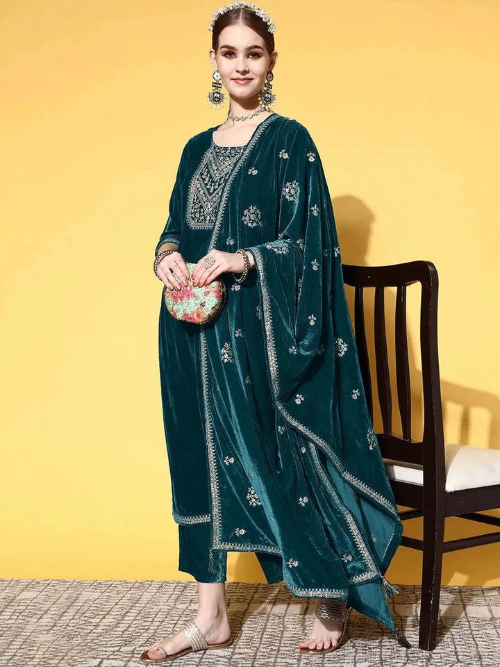 Green Yoke Design Velvet Straight Suit Set - Libas