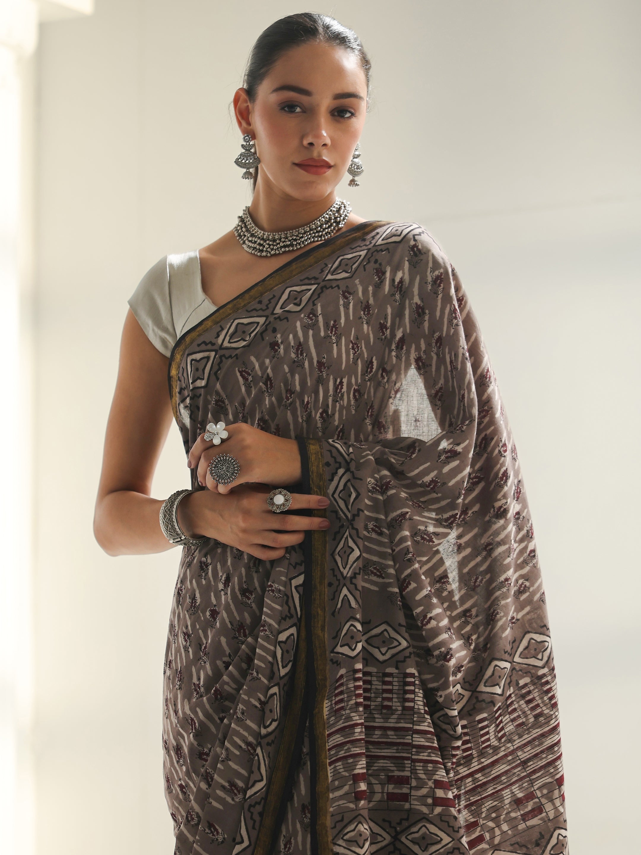 libas Grey Dabu Print Cotton Saree-picture-12