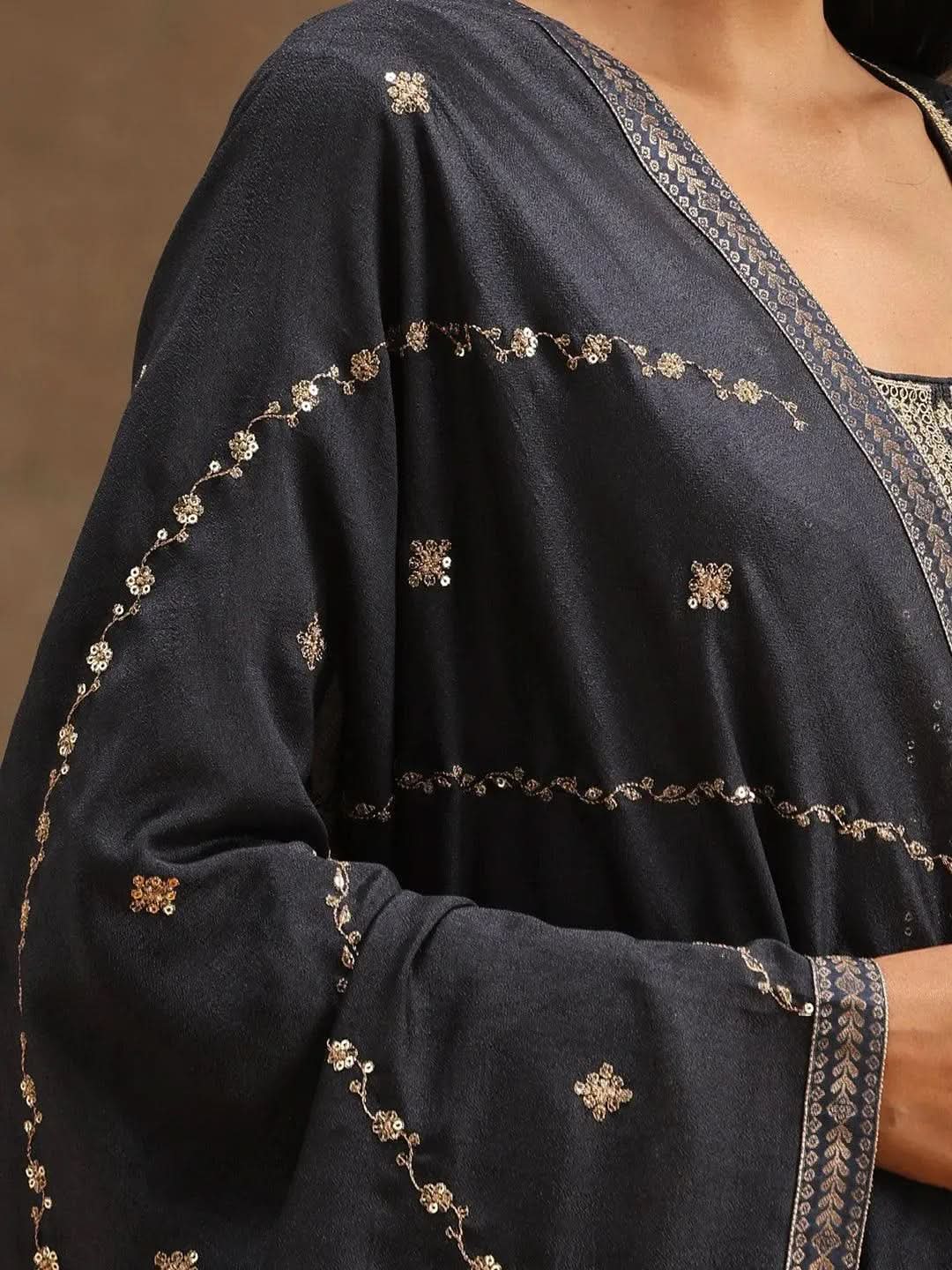 

Grey Embroidered Silk Blend Straight Kurta With Trousers & Dupatta