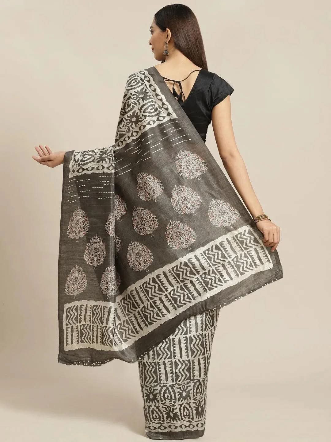 

Grey Printed Cotton Silk Saree