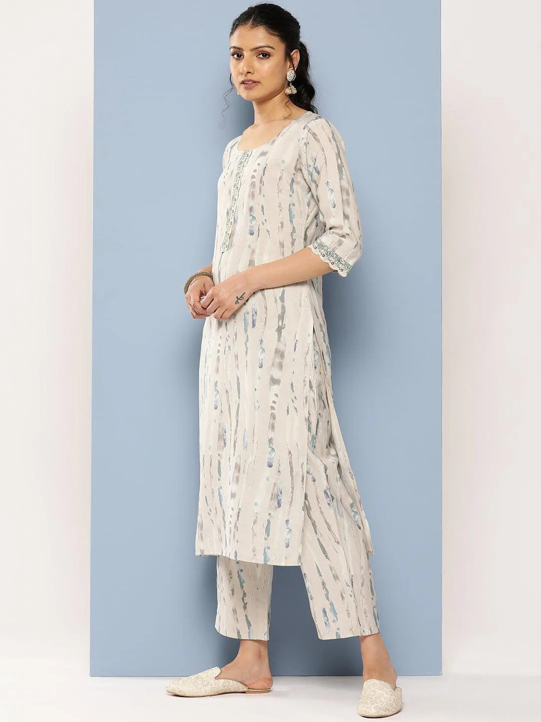 Grey Printed Silk Blend Straight Suit Set With Trousers - Libas 